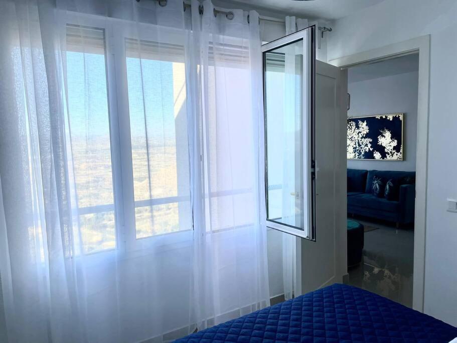 מוחקאר Couples Only, Beautiful 1 Bedroom Apartment In Victoria Building מראה חיצוני תמונה