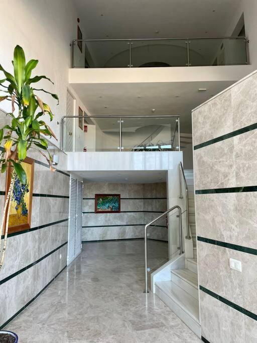 מוחקאר Couples Only, Beautiful 1 Bedroom Apartment In Victoria Building מראה חיצוני תמונה